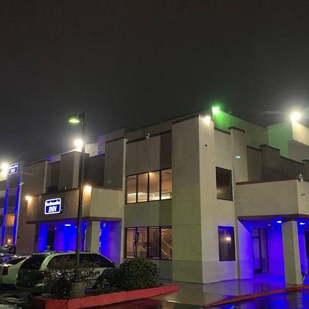 San Bernandino Inn & Suites サン・バーナディーノ エクステリア 写真