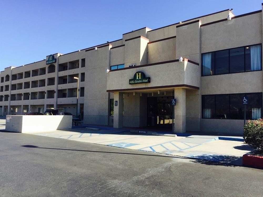 San Bernandino Inn & Suites サン・バーナディーノ エクステリア 写真