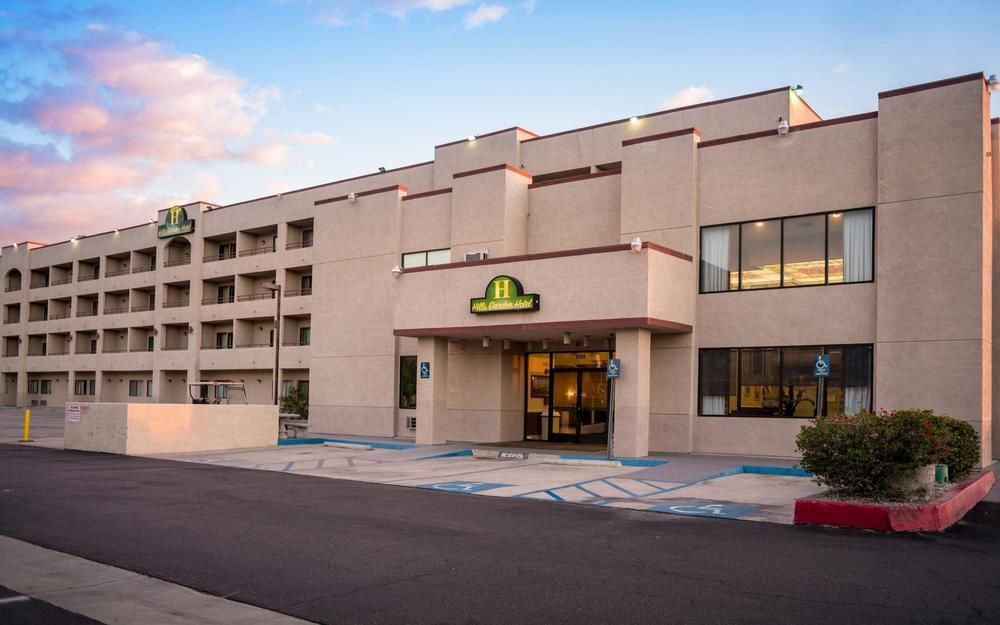 San Bernandino Inn & Suites サン・バーナディーノ エクステリア 写真