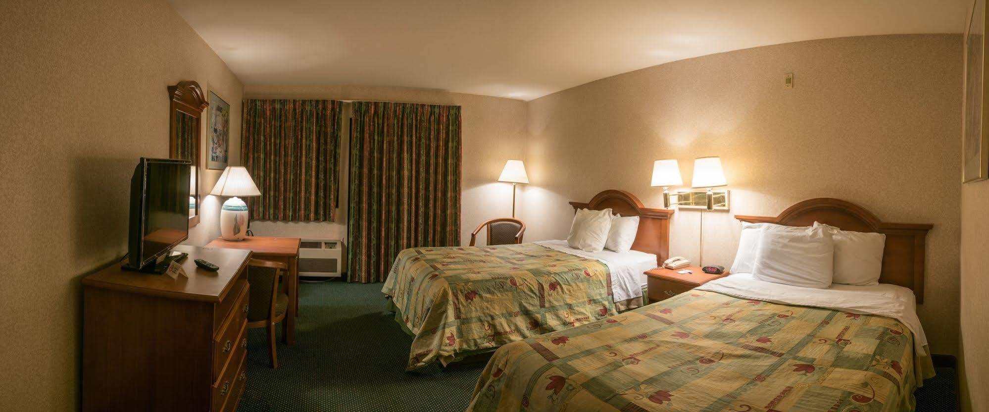 San Bernandino Inn & Suites サン・バーナディーノ エクステリア 写真
